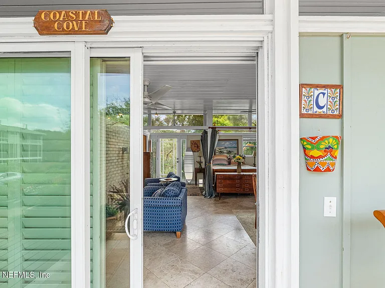 2337 Seminole Rd #C — Photo 3