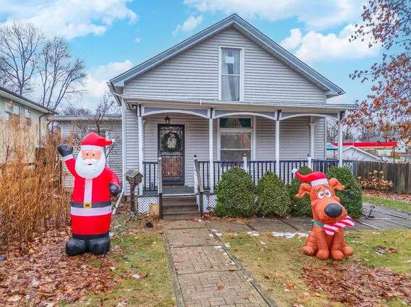 512 S Clayton St, Bloomington, IL 61701