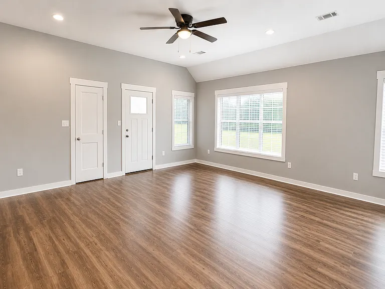 296 Wolf Den Dr — Photo 4