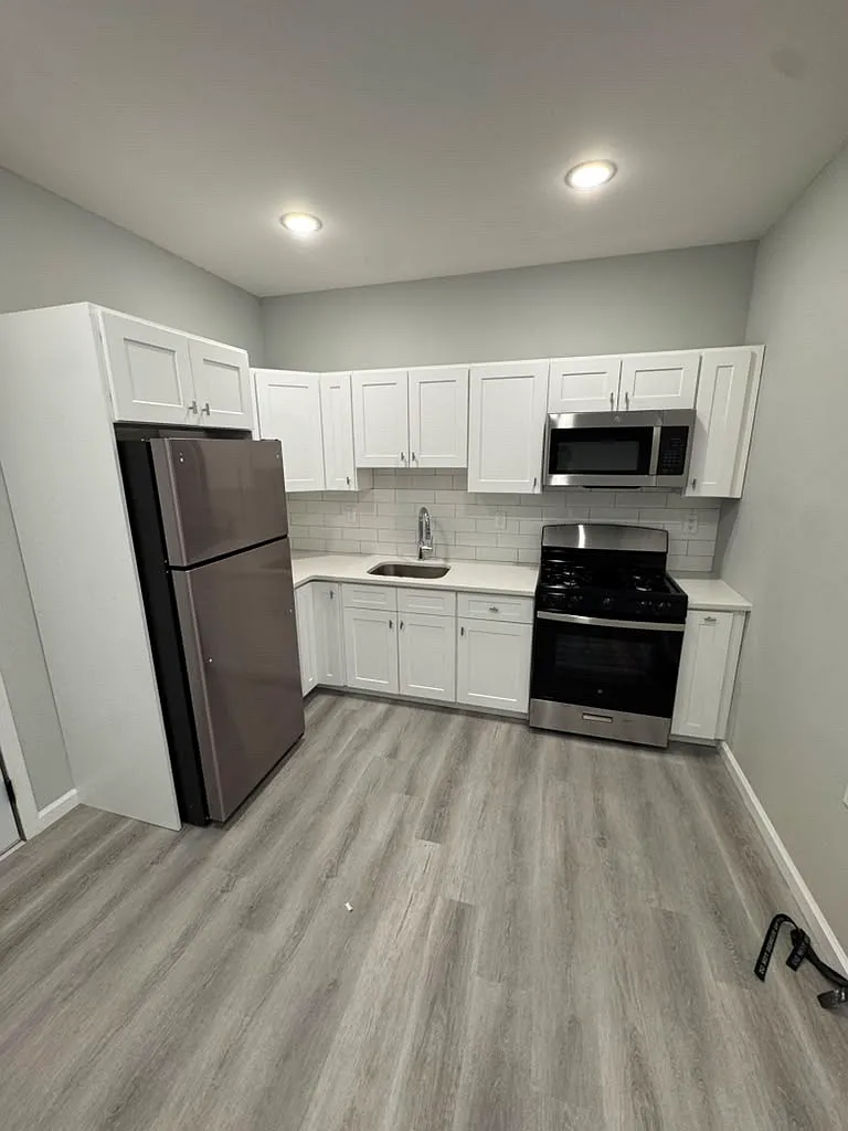 1 bed, $1,890 — Photo 1