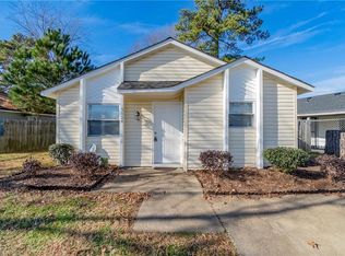 3834 Sugar Creek Cir, Portsmouth, VA 23703