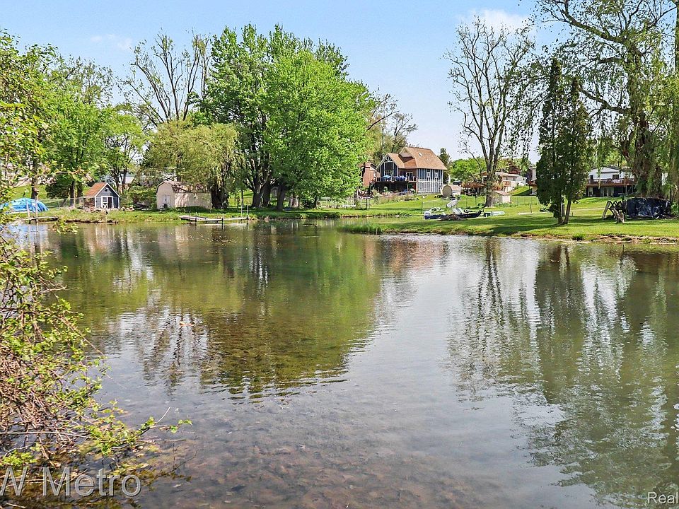 657 Dunleavy Dr, photo 28