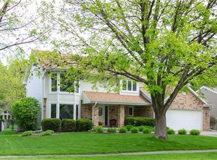 4109 Stonebridge Rd, West Des Moines, IA 50265