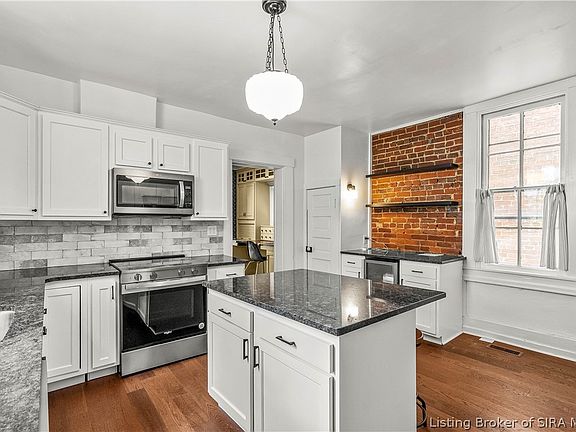 3rd image of 705 E Main Street