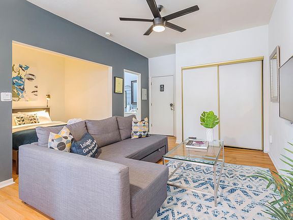 4th image of 3202 W Sunset Blvd #202
