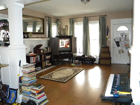 5th image of 1805 Woodbine Ave