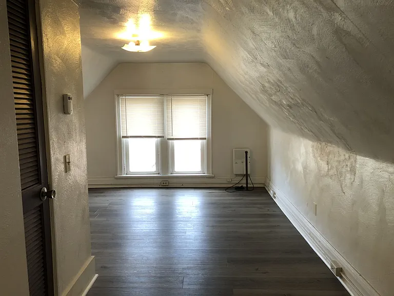 608 2nd St #3 — Photo 4