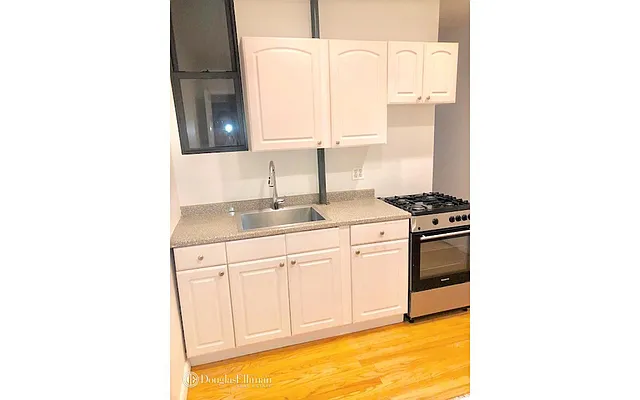 Rented by Douglas Elliman | media 31