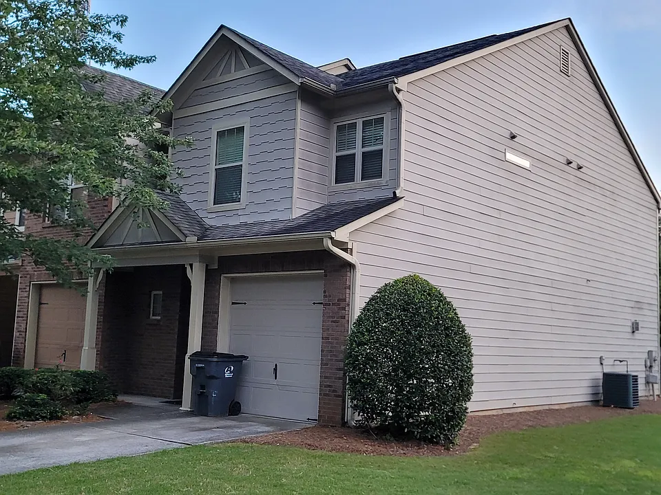3630 McClaren Way