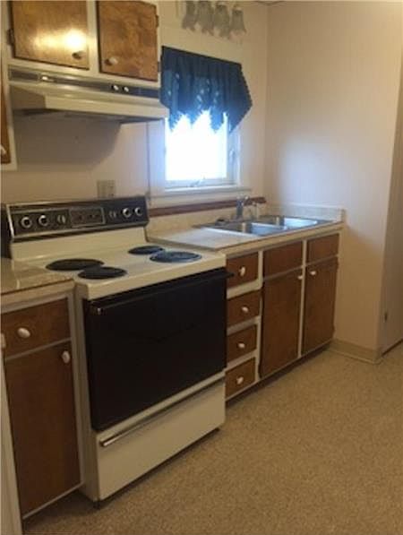 1st image of 246 1/2 N 7th St