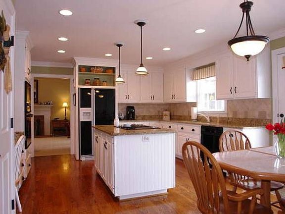 4th image of 209 Carters Grove Ln
