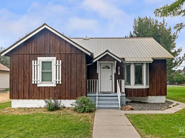 318 Nevada St, Gooding, ID 83330