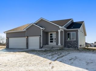3518 Winding Trail Dr, Ankeny, IA 50021