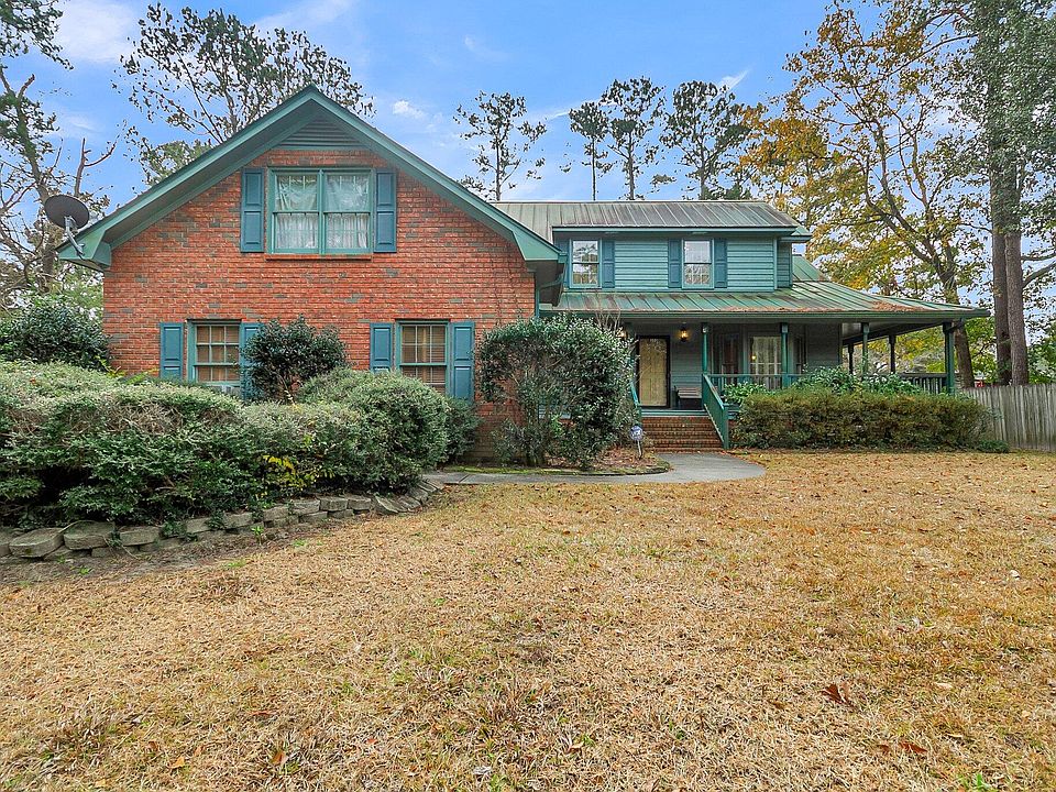 1st image of 202 Telfair Ct