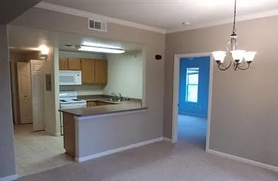 WC - 211 — Photo 4