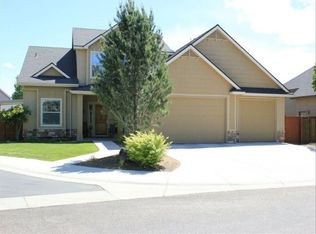 2527 E Lochmeadow St, Meridian, ID 83646