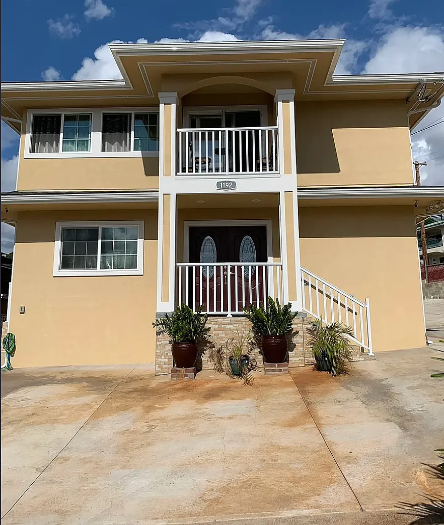 2 bed, 760 sqft, $2,400 — Photo 1