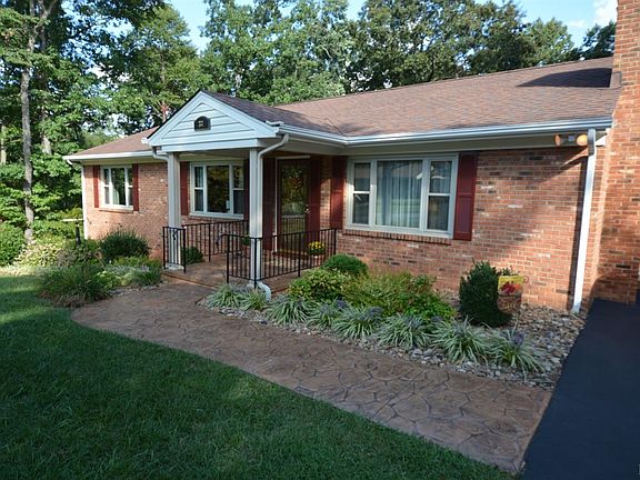 4th image of 331 White Pine Dr