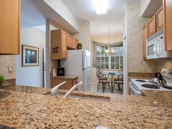 4th image of 2335 Carrington Ct #5-102