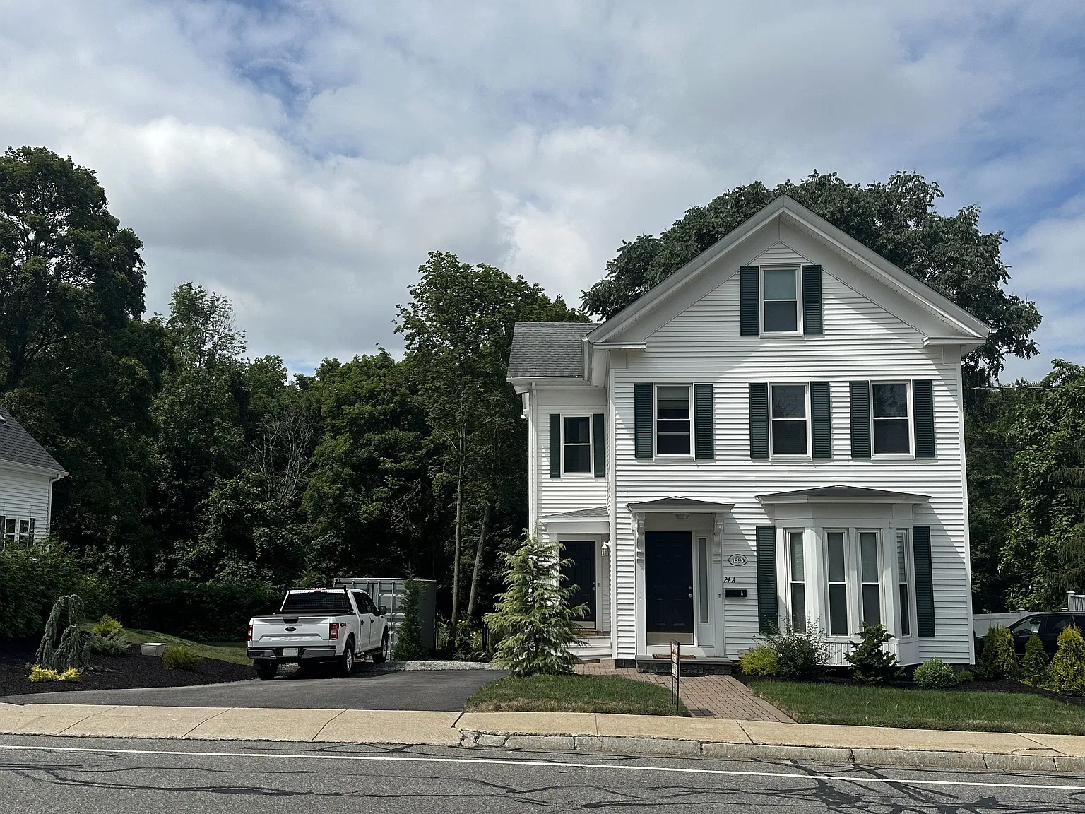 2 bed, 930 sqft, $3,000 — Photo 1