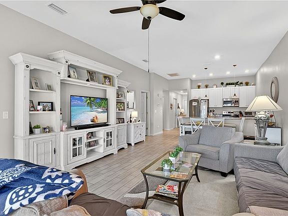 3rd image of 3415/3417 SW 8th PL