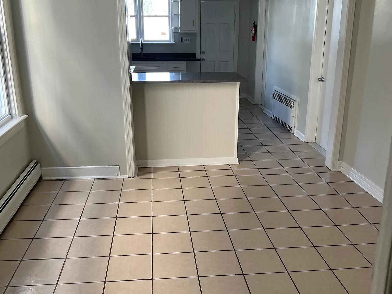 3 bed, 1720 sqft, $2,600 — Photo 2