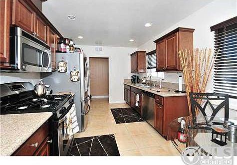 3rd image of 742 Date Ave