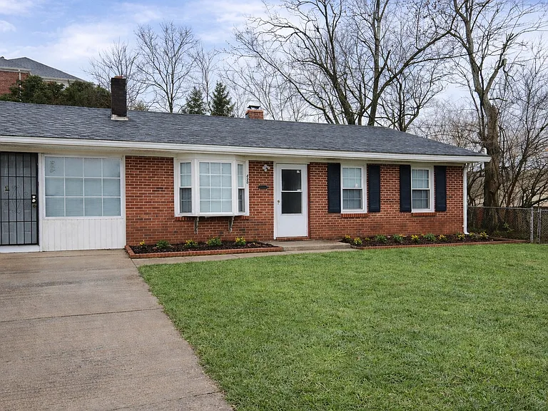 5420 Gardendale Ave — Photo 1