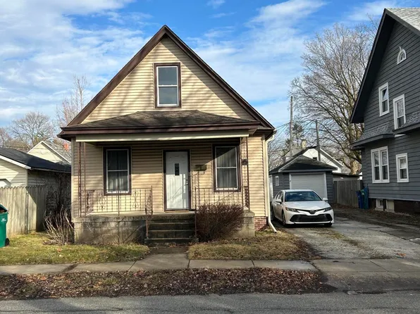 907 Scott St, La Porte, IN 46350