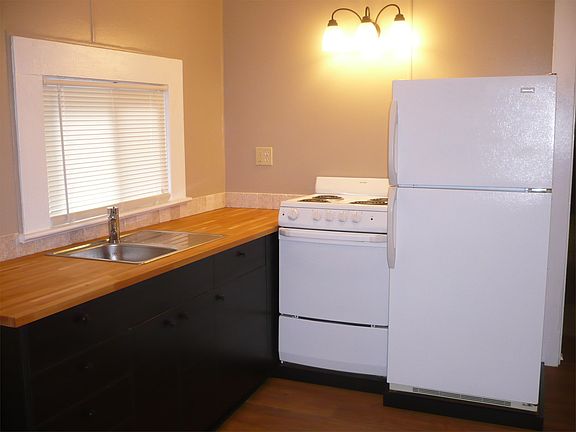 4th image of 227 NW 11th St APT 1