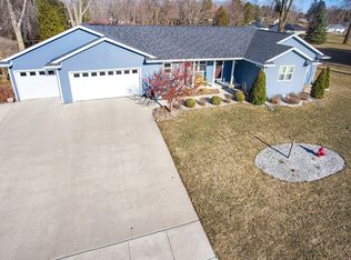 2105 Paul Rd, Manitowoc, WI 54220