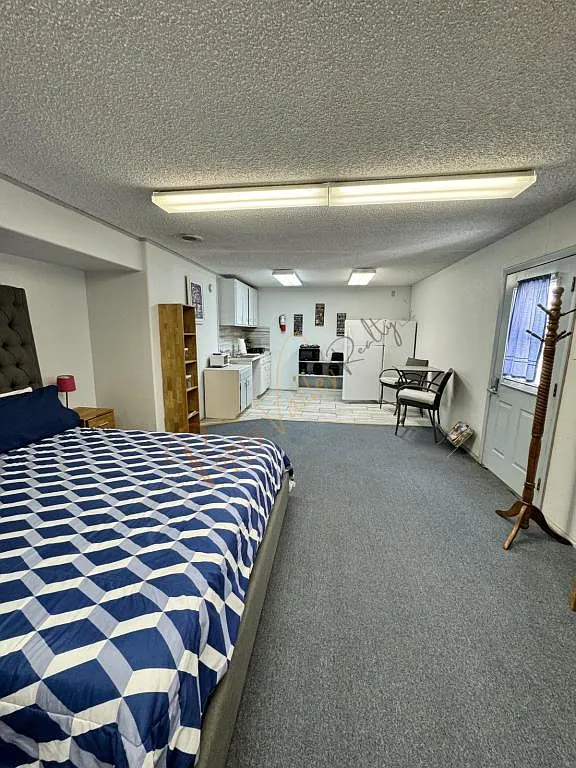 519 Hall St Unit 2 — Photo 4