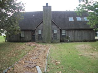 403 Arkansas Ave E, Wynne, AR 72396