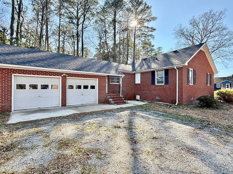 1st image of 202 Brinkley Place