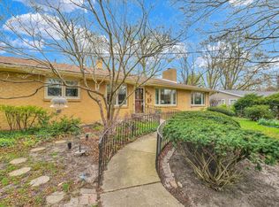 802 S Victor St, Champaign, IL 61821