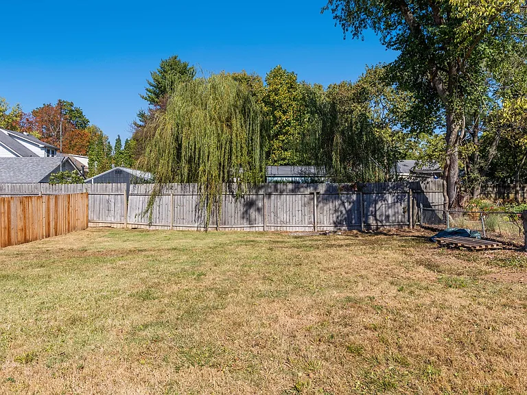 1717 Versailles Rd — Photo 27