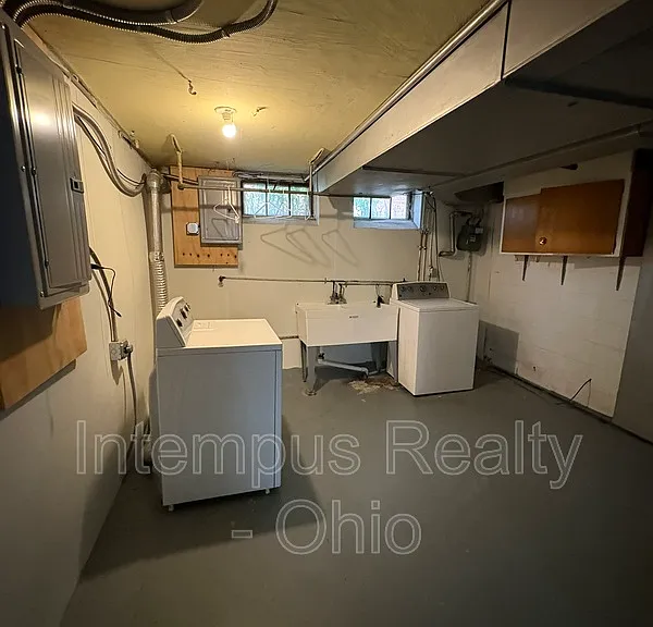 3882 Faversham Rd — Photo 36