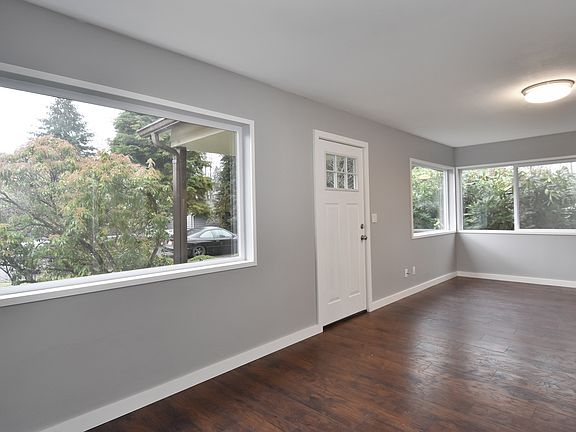 4th image of 1821 NE 171st St