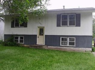 321 5th St, Colona, IL 61241