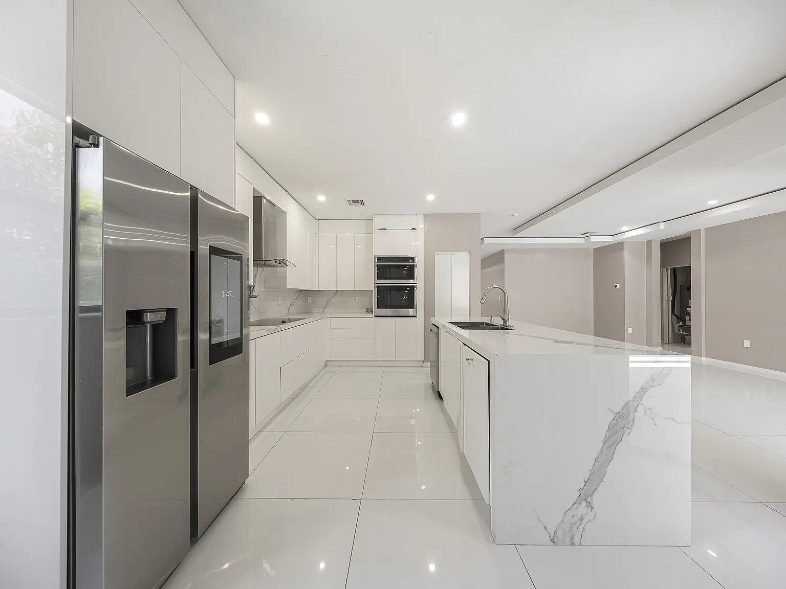 5 bed, 3340 sqft, $5,000 — Photo 4