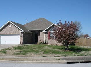 2872 Greenwich St, Springdale, AR 72764