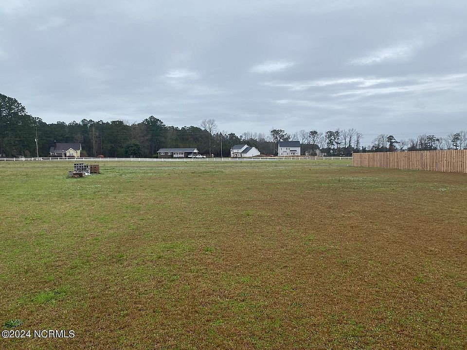 2nd image of 109 Magnolia Drive