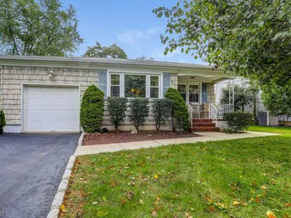 61 Fulton St, Clark, NJ 07066