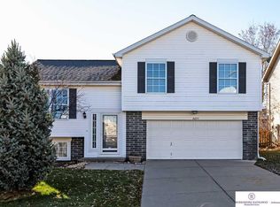 16709 Grant St, Omaha, NE 68116