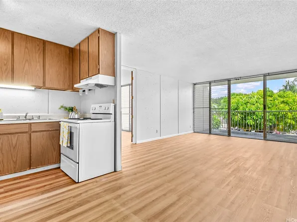 95-014 Waihonu St APT E204, Mililani, HI 96789