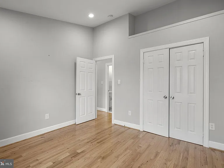 10 Loganwood Ct — Photo 27