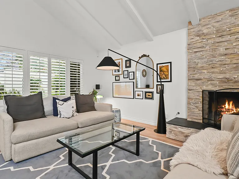 6075 Charae St — Photo 5