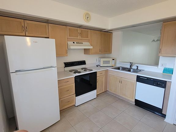 4th image of 13828 Timberbrooke Dr APT 102