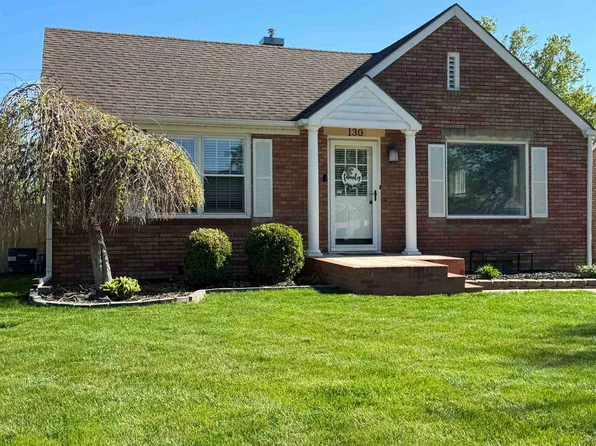 130 Ringland Rd, Hastings, NE 68901