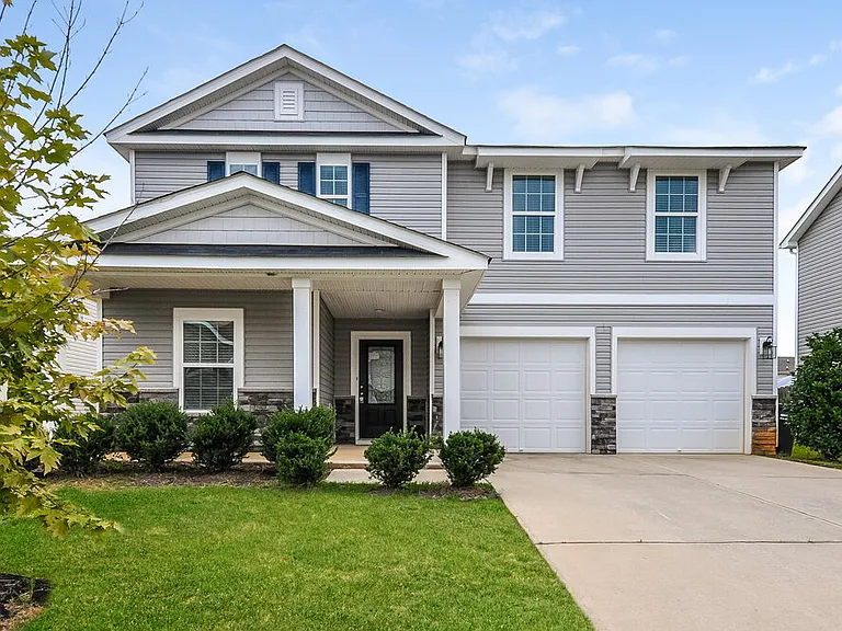 440 Kerriann Ln — Photo 1